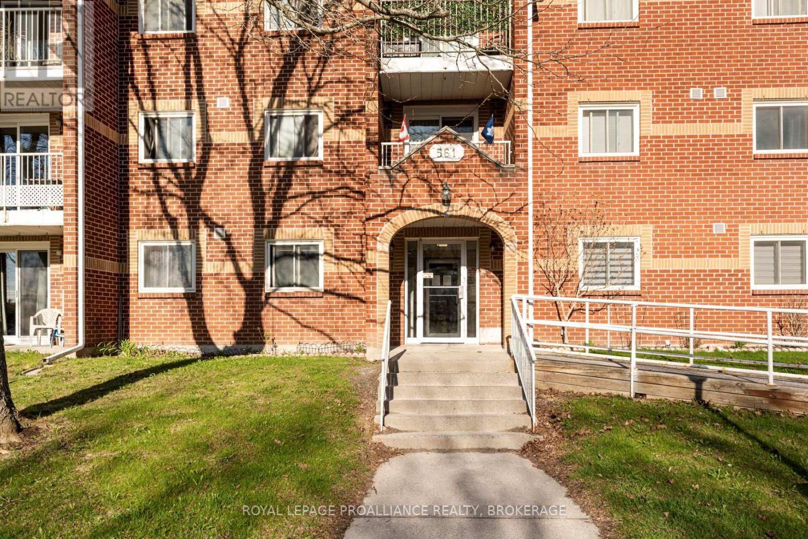 Kingston (east Gardiners Rd), ON K7M8J9,561 Armstrong RD #206