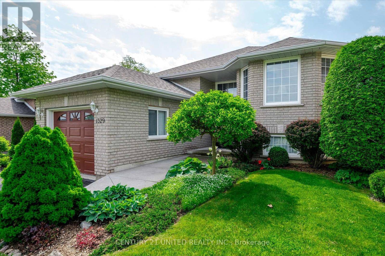 Peterborough West (north), ON K9K2L6,1329 WHITE CRESCENT