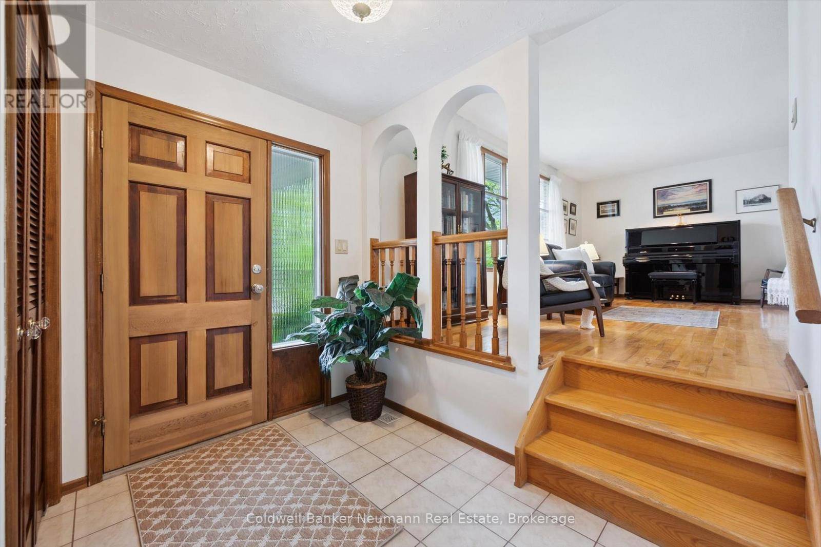 Guelph (kortright West), ON N1G3B2,40 KEATS CRESCENT