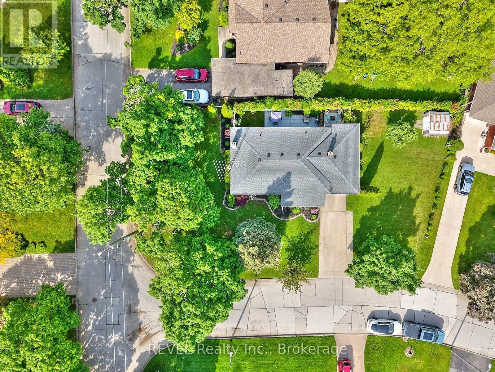 St. Catharines (ridley), ON L2S2J2,12 RIDLEY HEIGHTS DRIVE