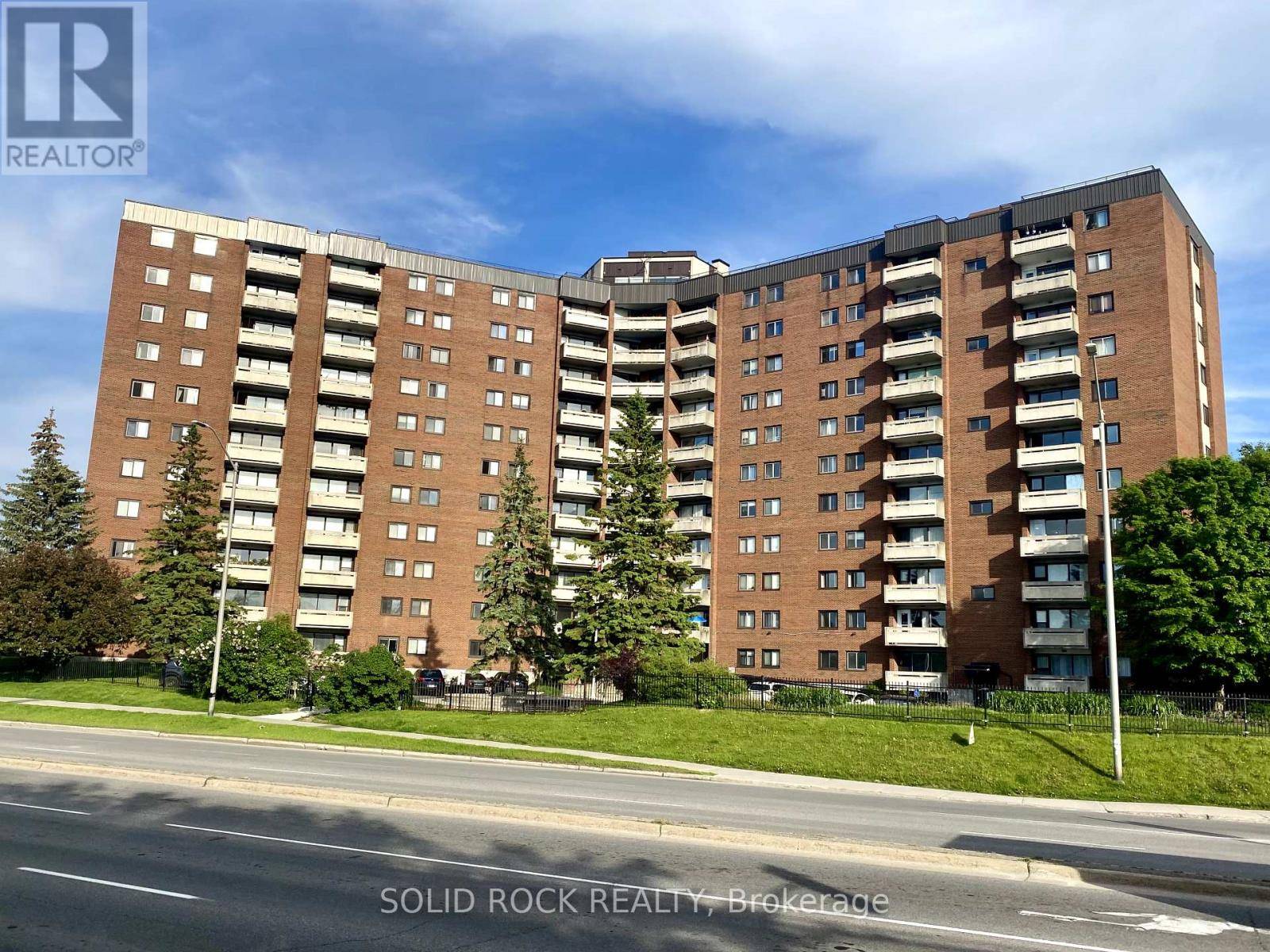 Ottawa, ON K2B6J6,3100 Carling AVE #902