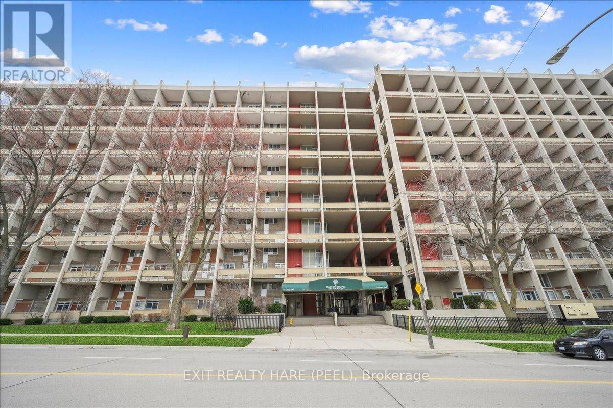 Hamilton (vincent), ON L8K5N2,350 Quigley RD North #222