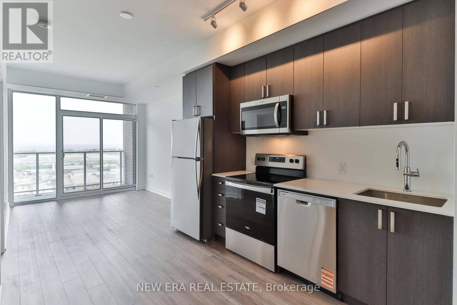 Hamilton (riverdale), ON L8E2J8,2782 Barton ST East #1408