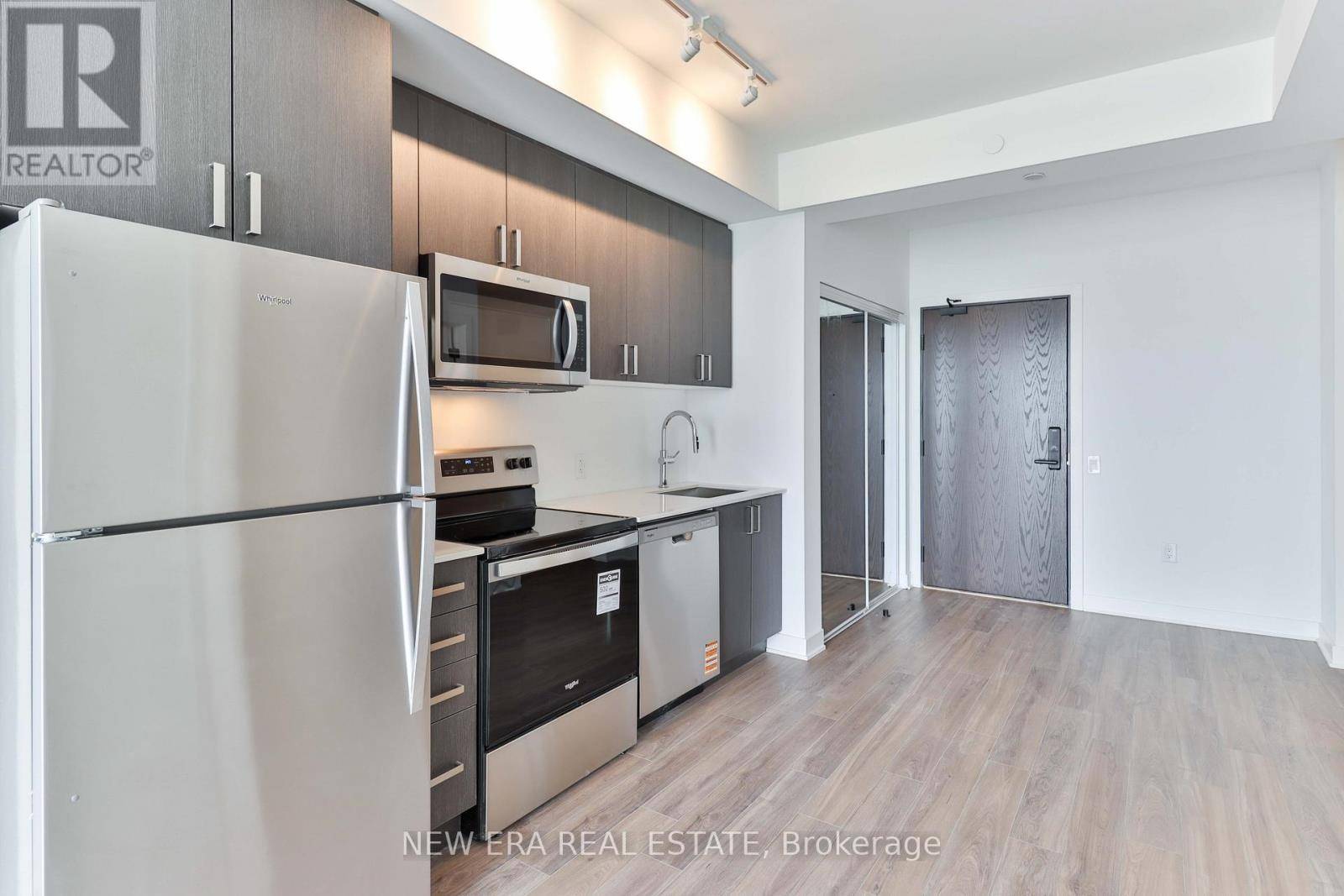 Hamilton (riverdale), ON L8E2J8,2782 Barton ST East #1408