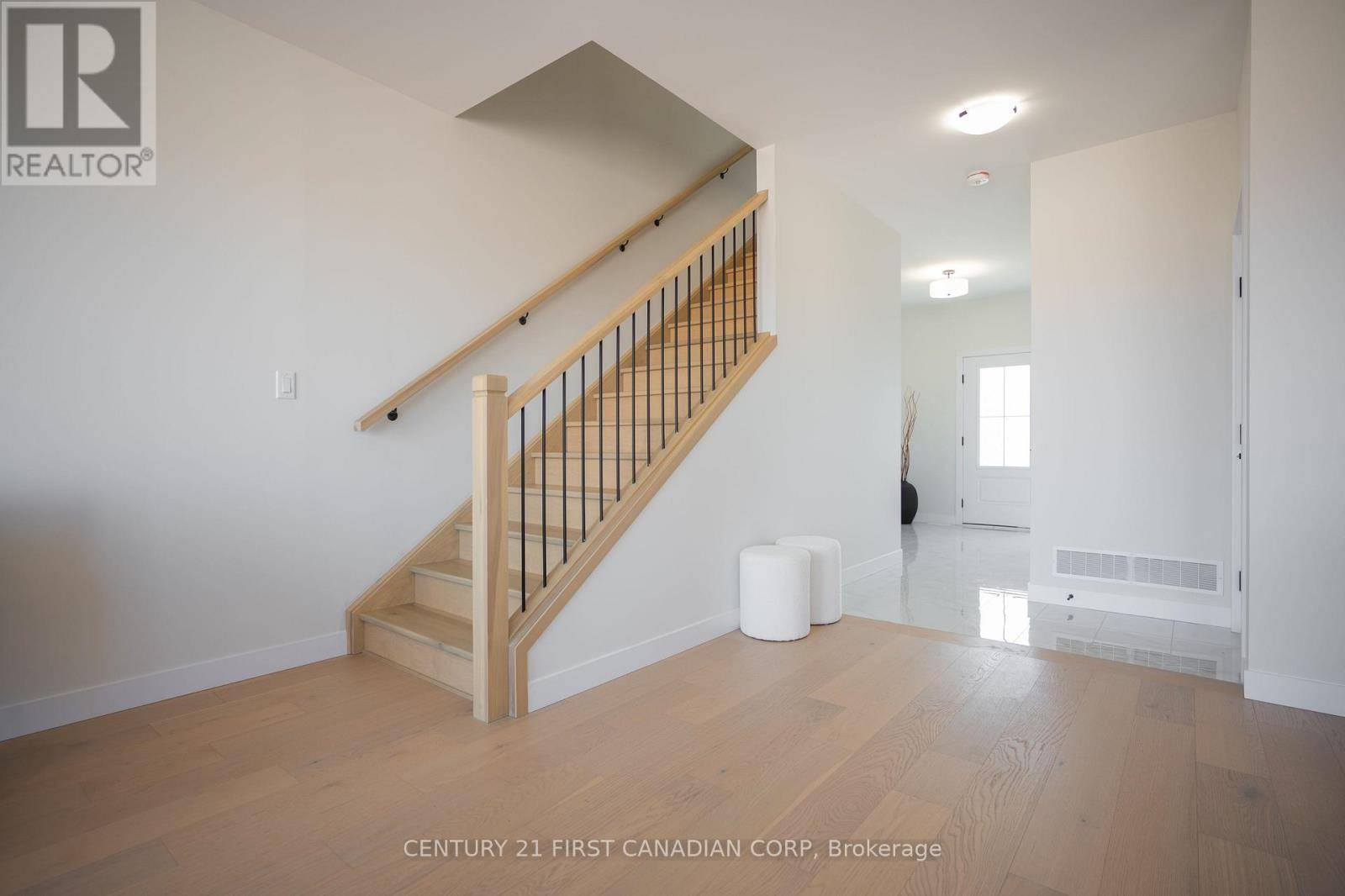 London South (south V), ON N6P1J9,4297 CALHOUN WAY