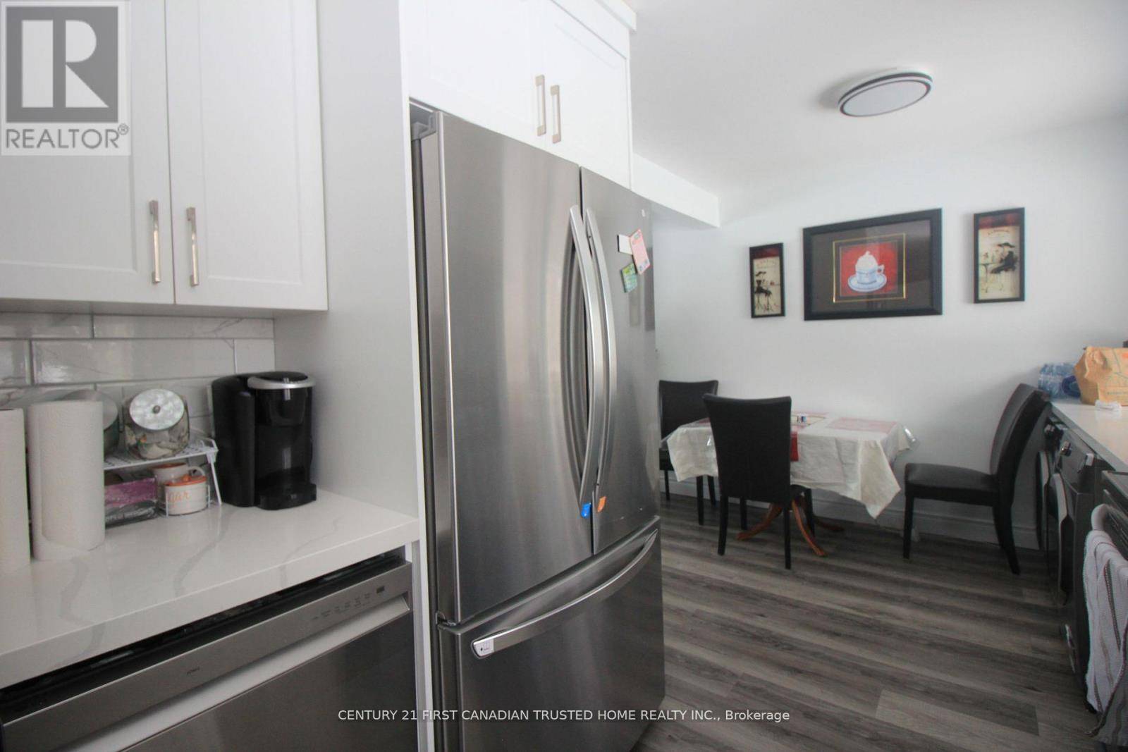 London North (north P), ON N6H1V3,874 Oxford ST #Upper