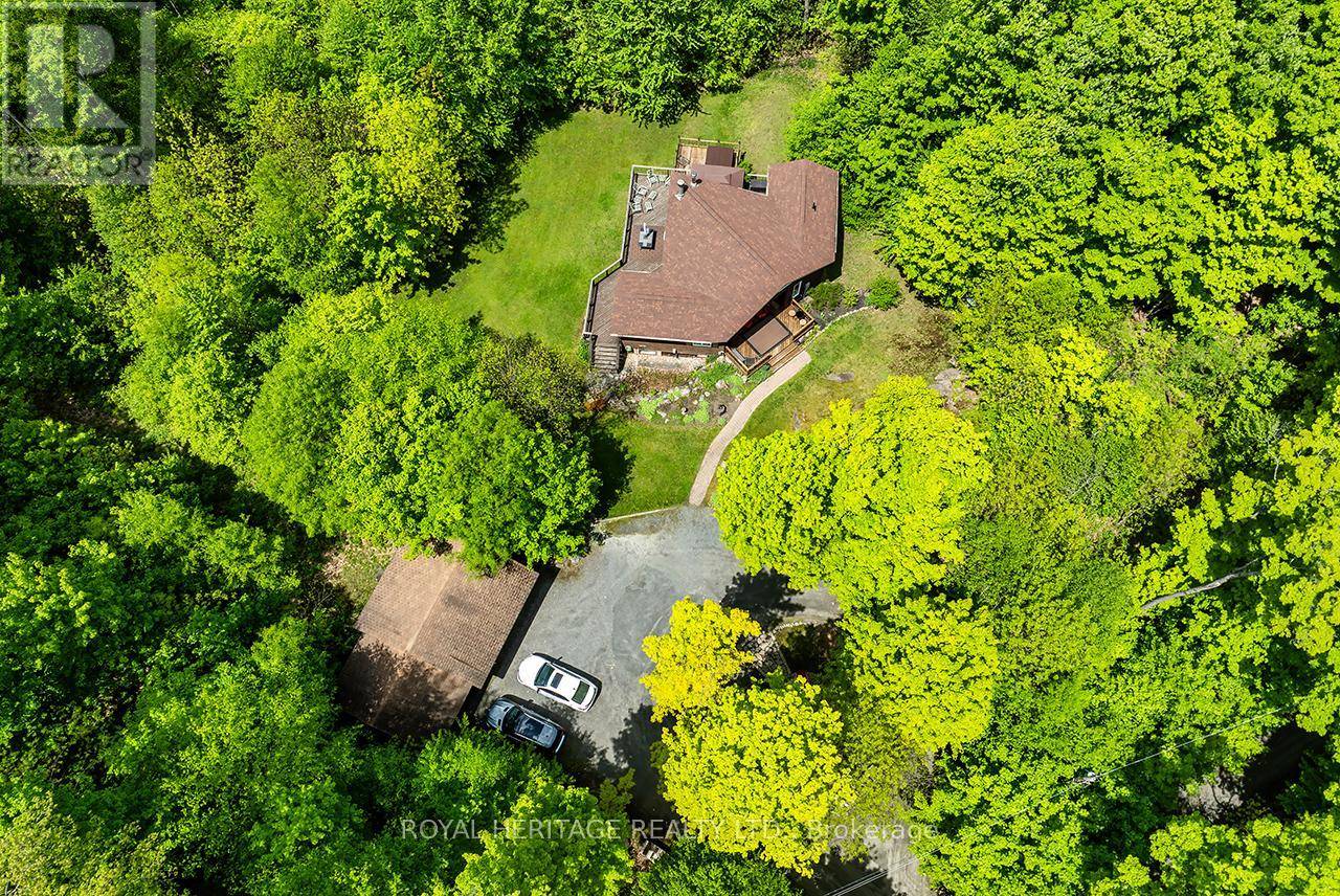 Huntsville (stisted), ON P1H2J2,3 VERNON VIEW