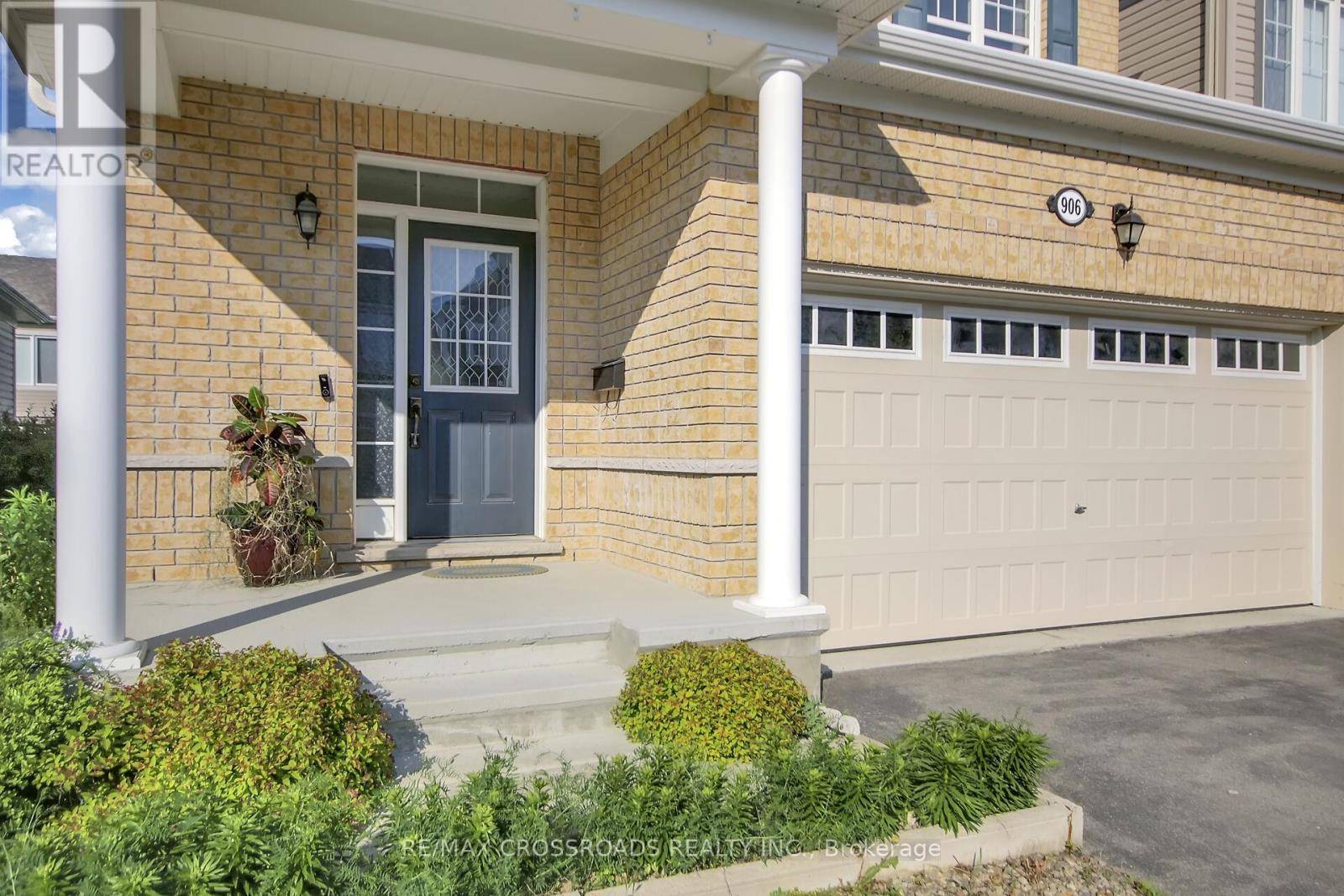Ottawa, ON K2J6C5,906 WHIMBREL WAY