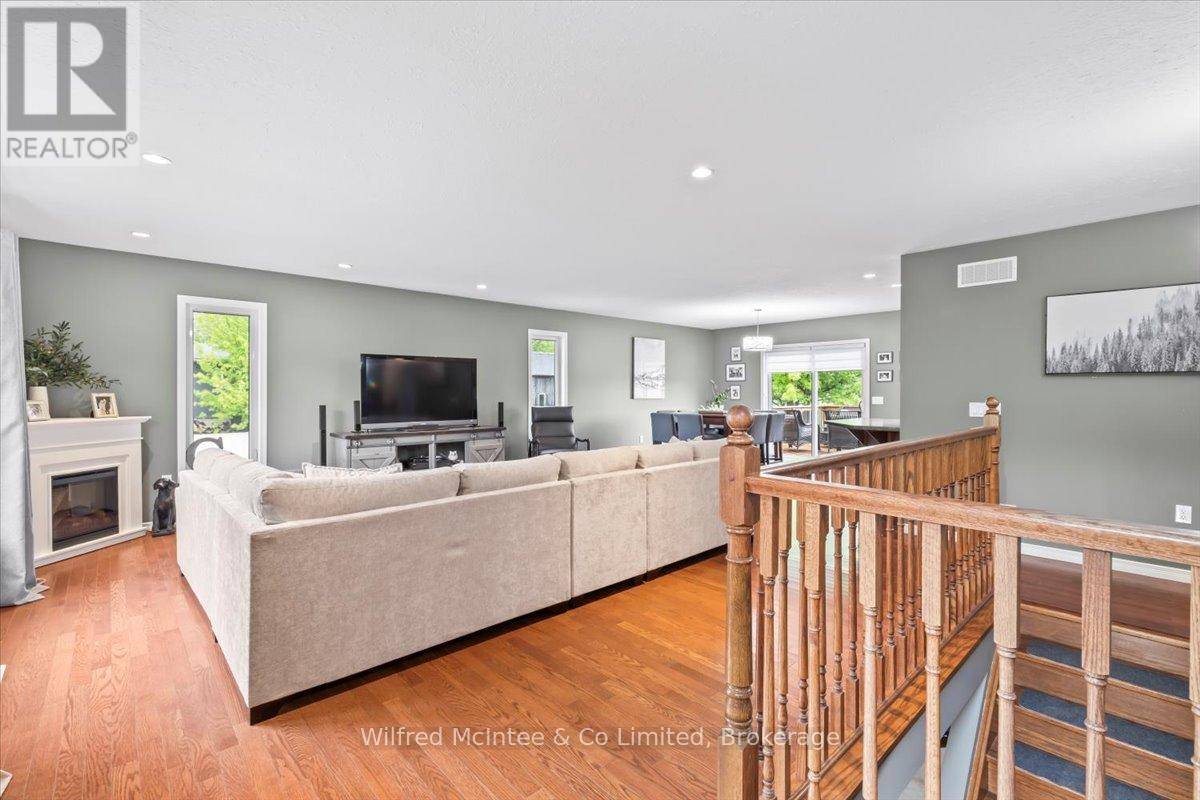 Huron-kinloss, ON N0G2R0,9 MALCOLM STREET