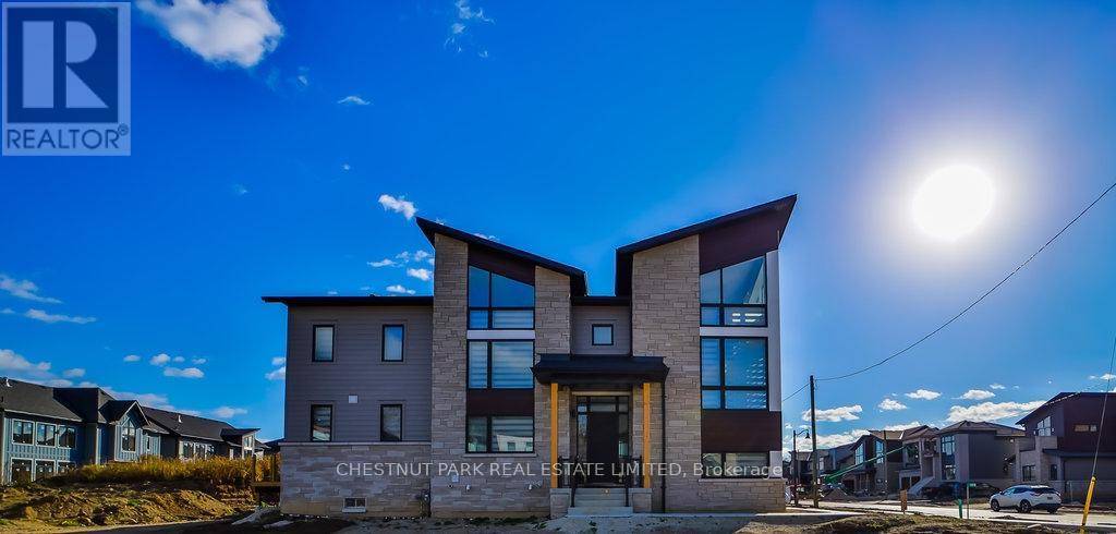 Blue Mountains, ON L9Y5J6,100 STONELEIGH DRIVE