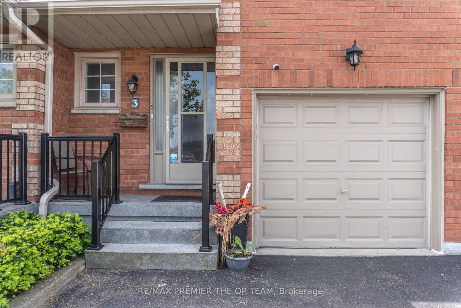 Hamilton (red Hill), ON L8K6P7,255 Mount Albion RD #3