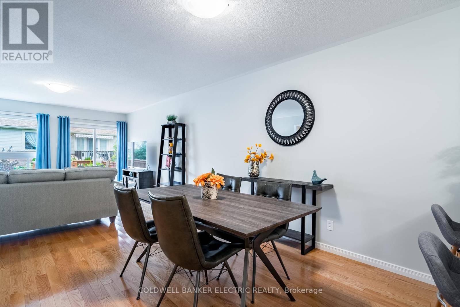 Peterborough West (central), ON K9J8R7,861 Wentworth ST #10
