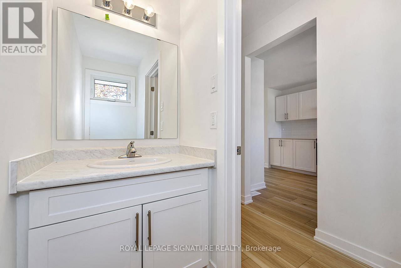 Hamilton (templemead), ON L8W1M6,20 Anna Capri DR #1
