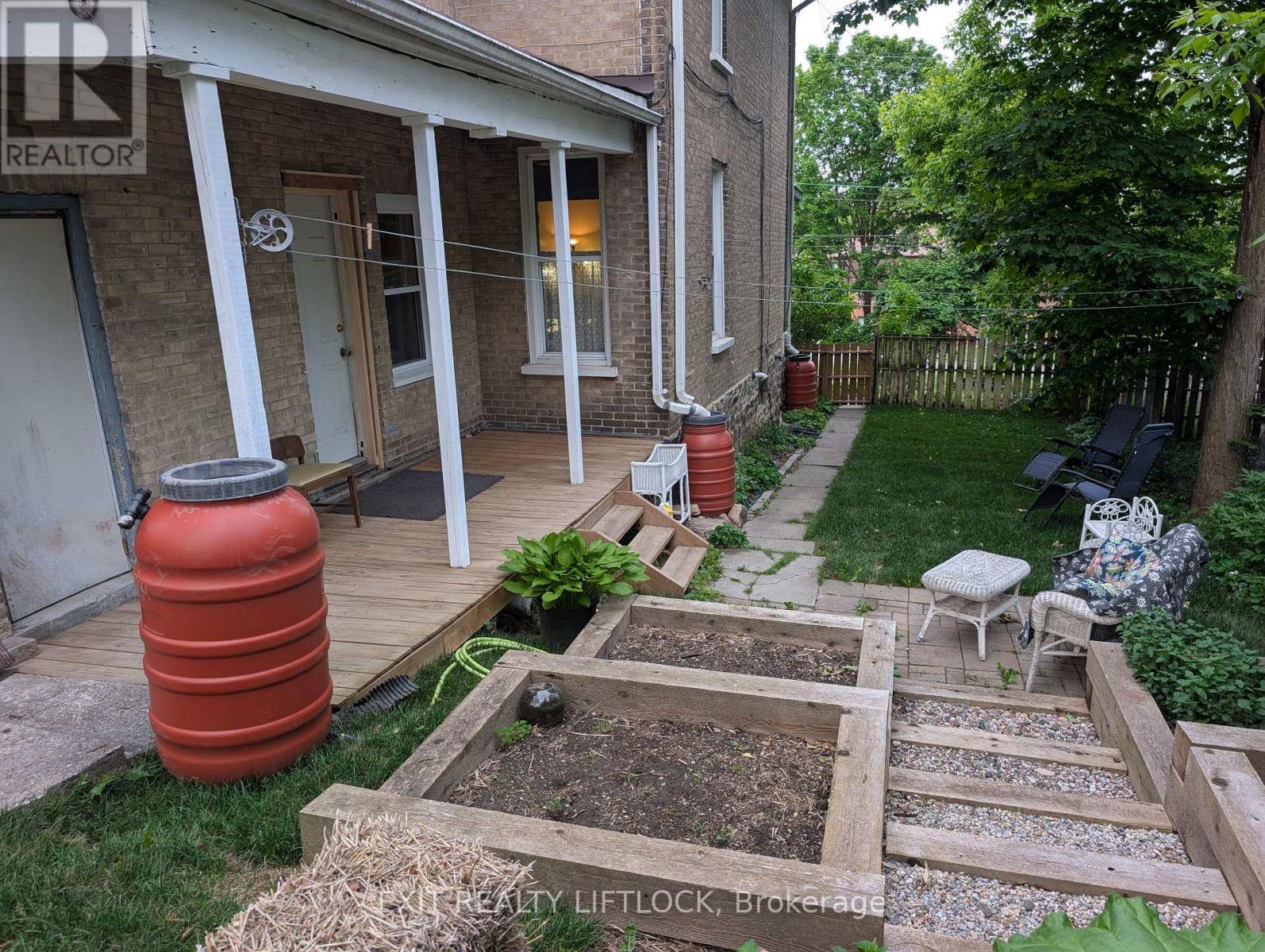 Peterborough Central (north), ON K9H3X2,629 AYLMER STREET N