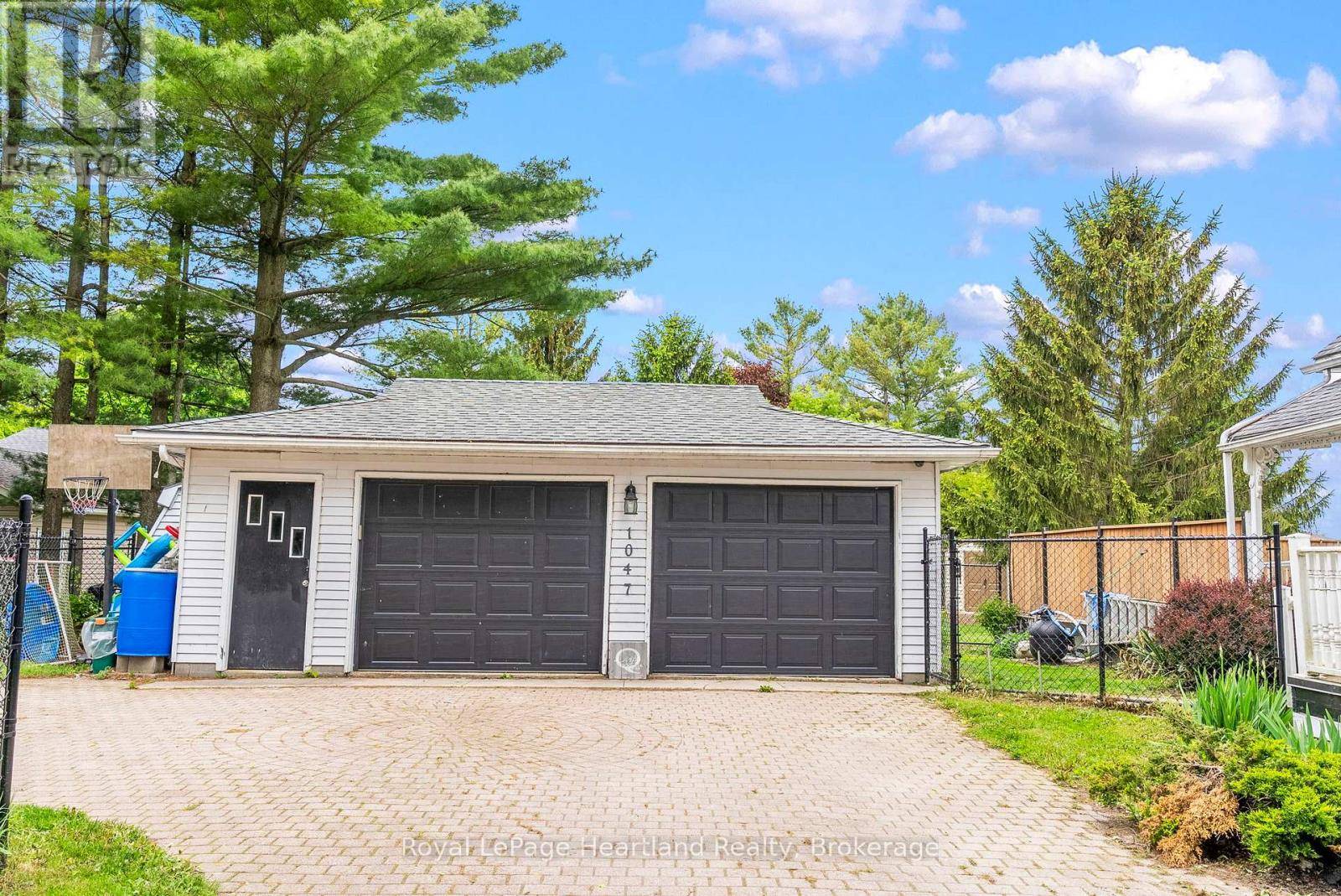 Howick, ON N0G2X0,1047 GIBSON STREET
