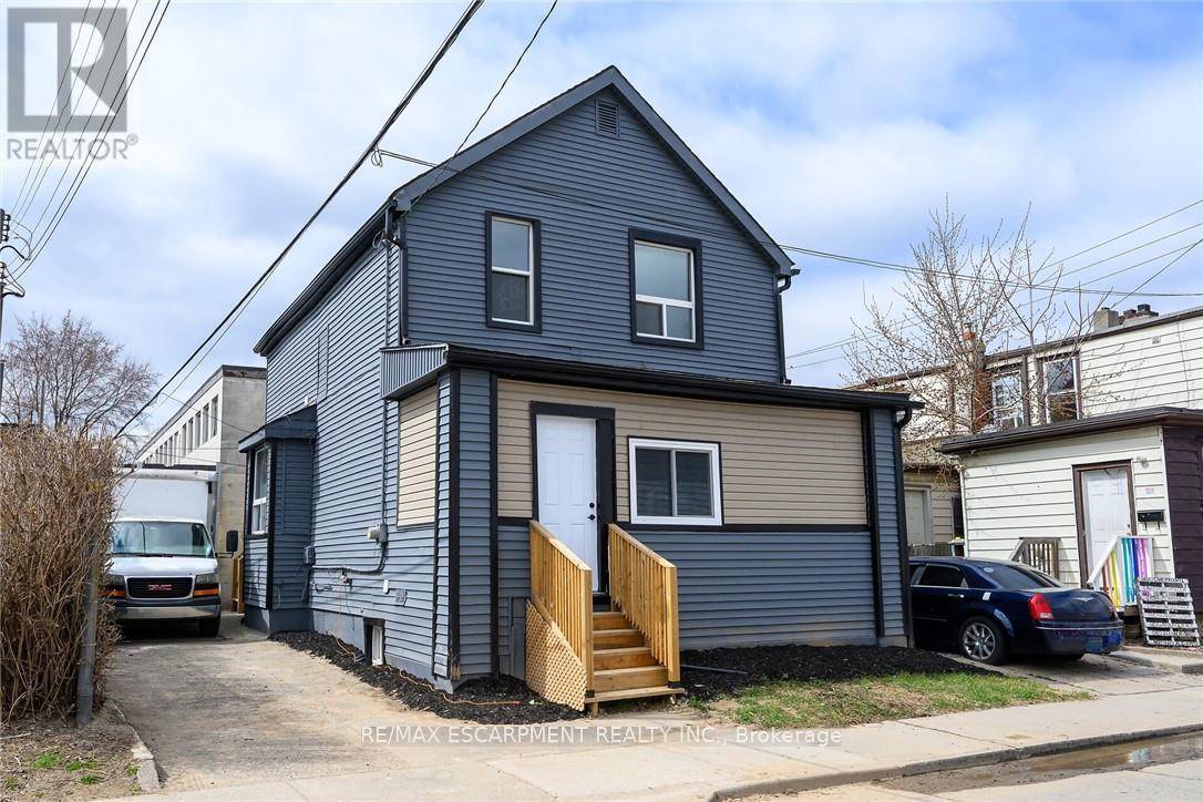 Hamilton (gibson), ON L8L6C3,31 GREENAWAY AVENUE