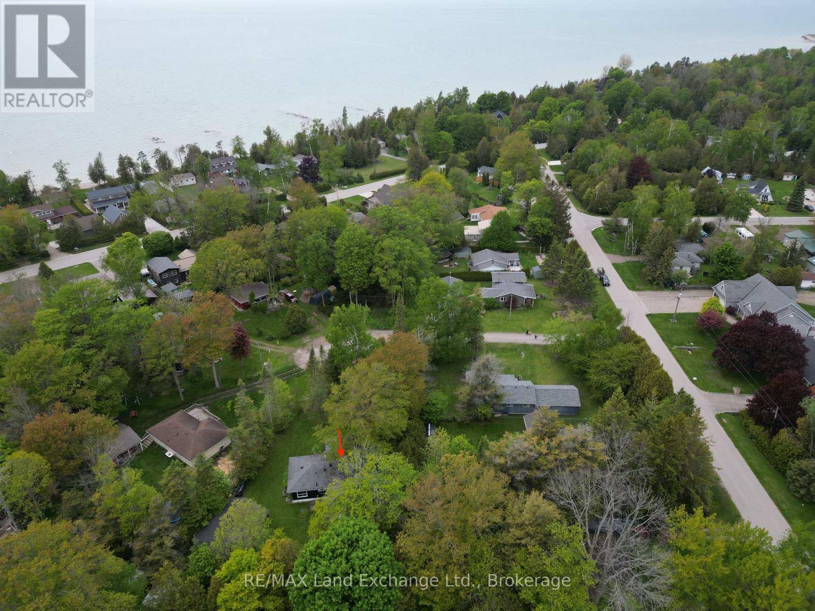 Huron-kinloss, ON N2Z2X3,702 YOSACHA PLACE