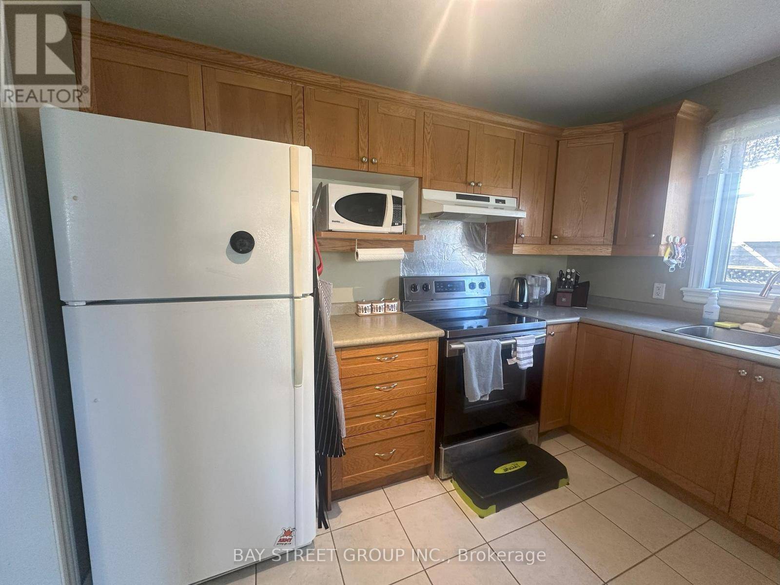 London North (north C), ON N5X4M2,1064 FOGERTY STREET