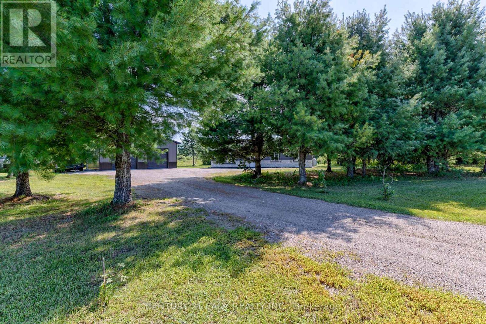 Greater Madawaska, ON K7V1N3,64 EASTERN AVENUE