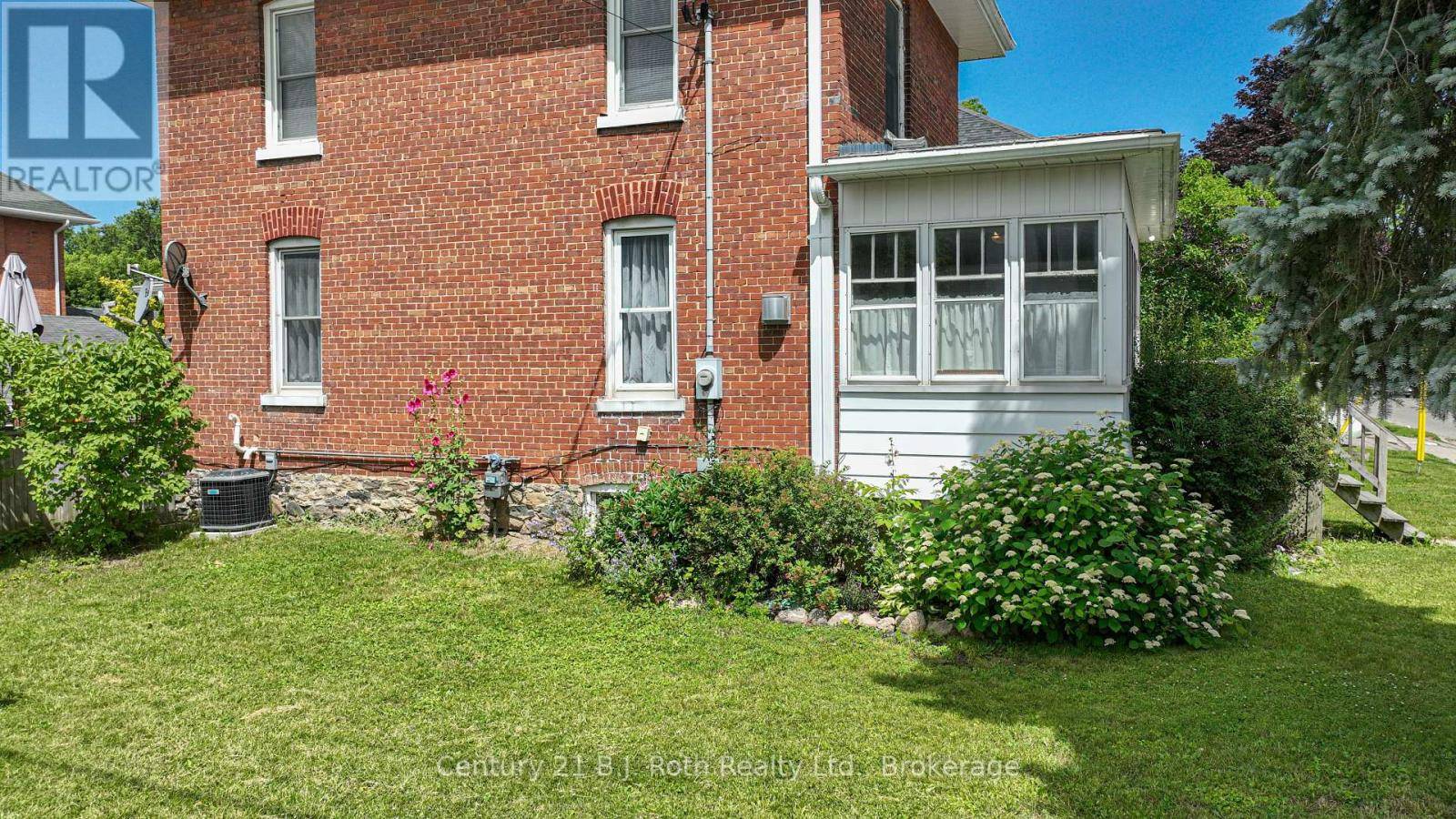 Kawartha Lakes (lindsay), ON K9V3E7,33 SUSSEX STREET S