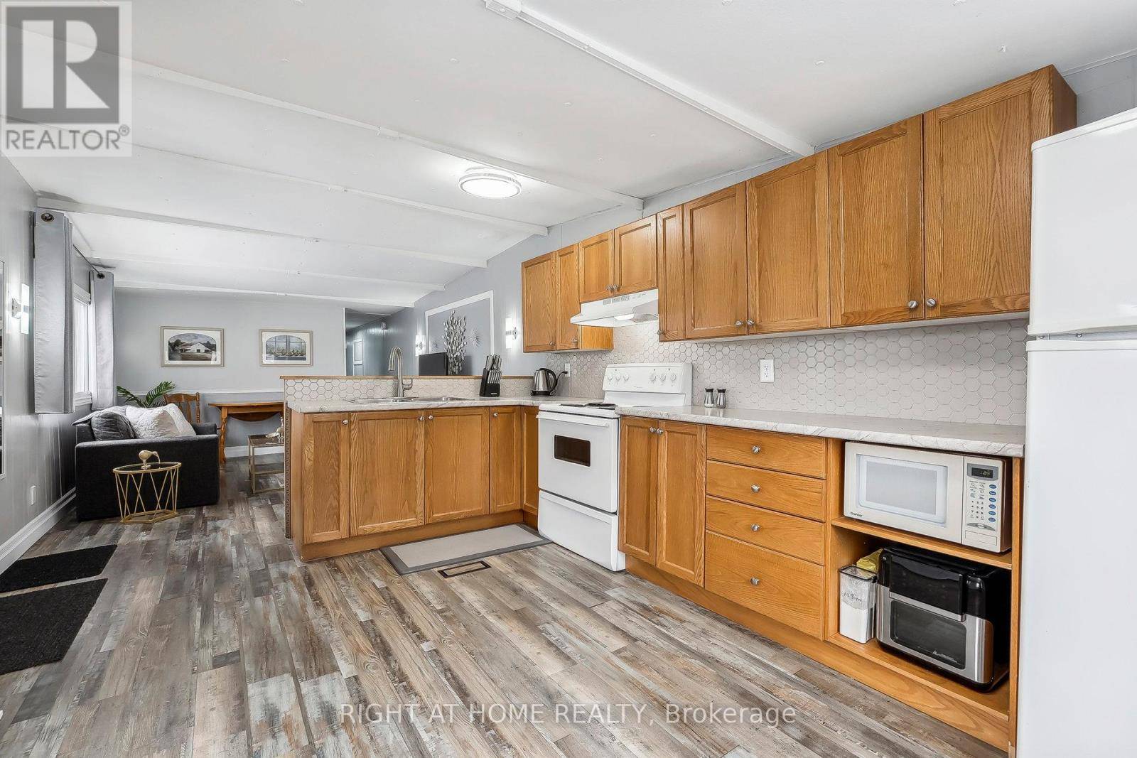 Lincoln (beamsville), ON L3J0W1,4584 ABIGAIL LANE