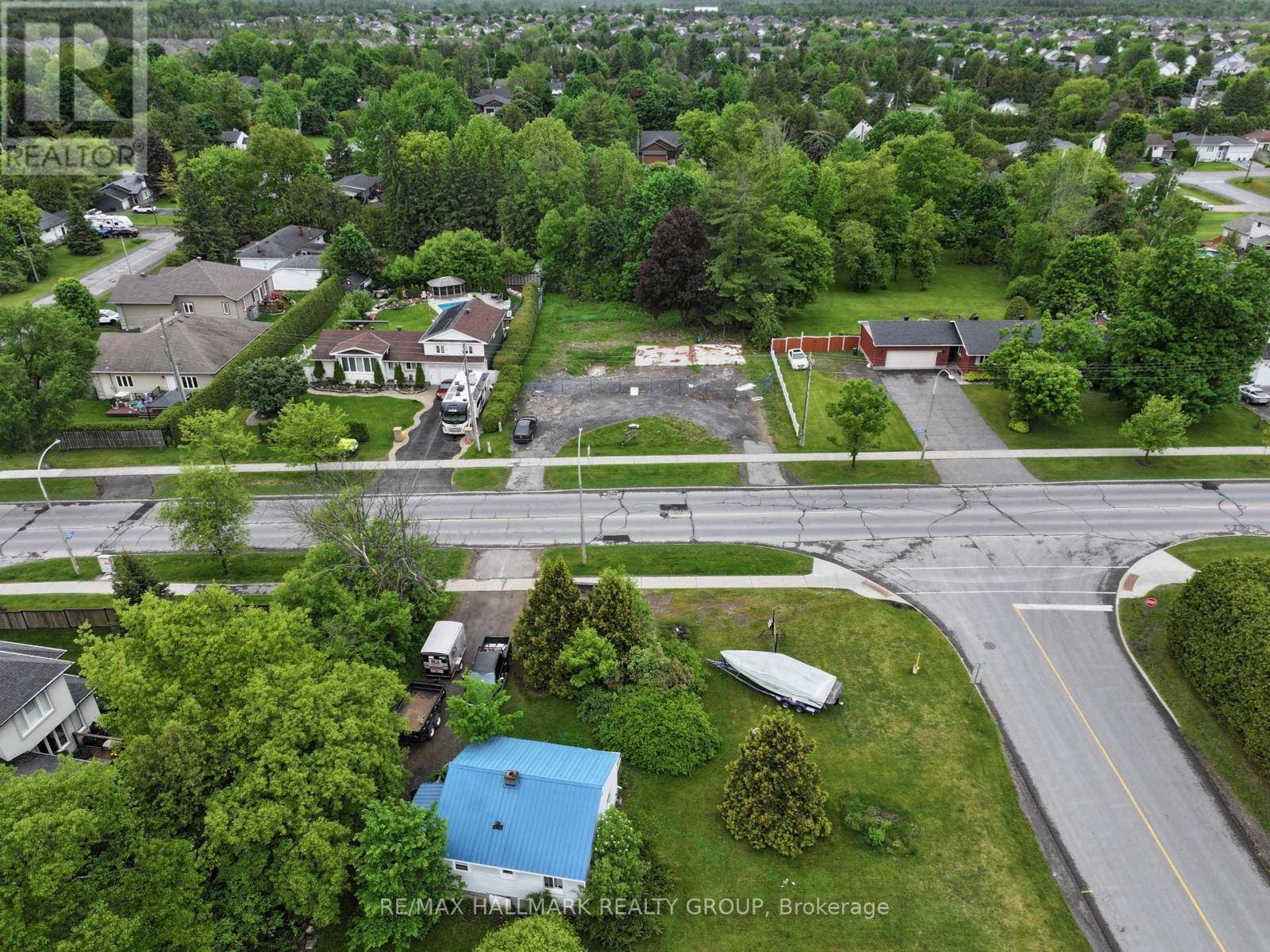 Ottawa, ON K2S1P5,1680 STITTSVILLE MAIN STREET