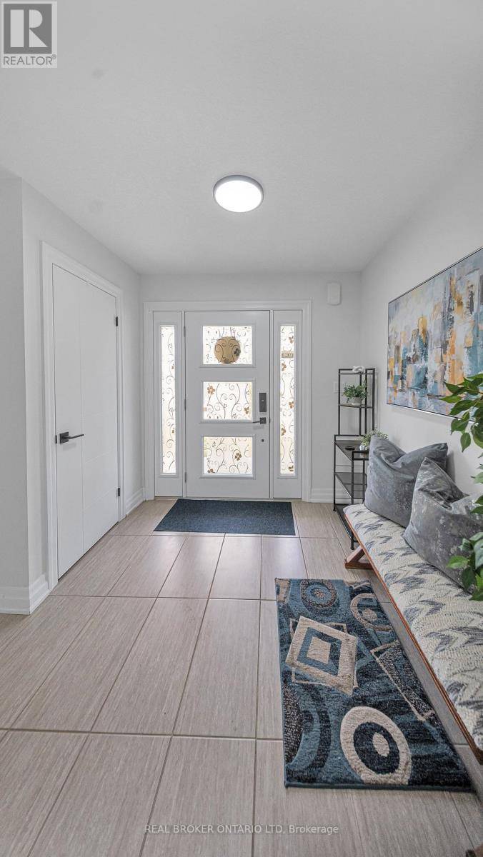 London South (south U), ON N6M0E5,2803 SHEFFIELD PLACE