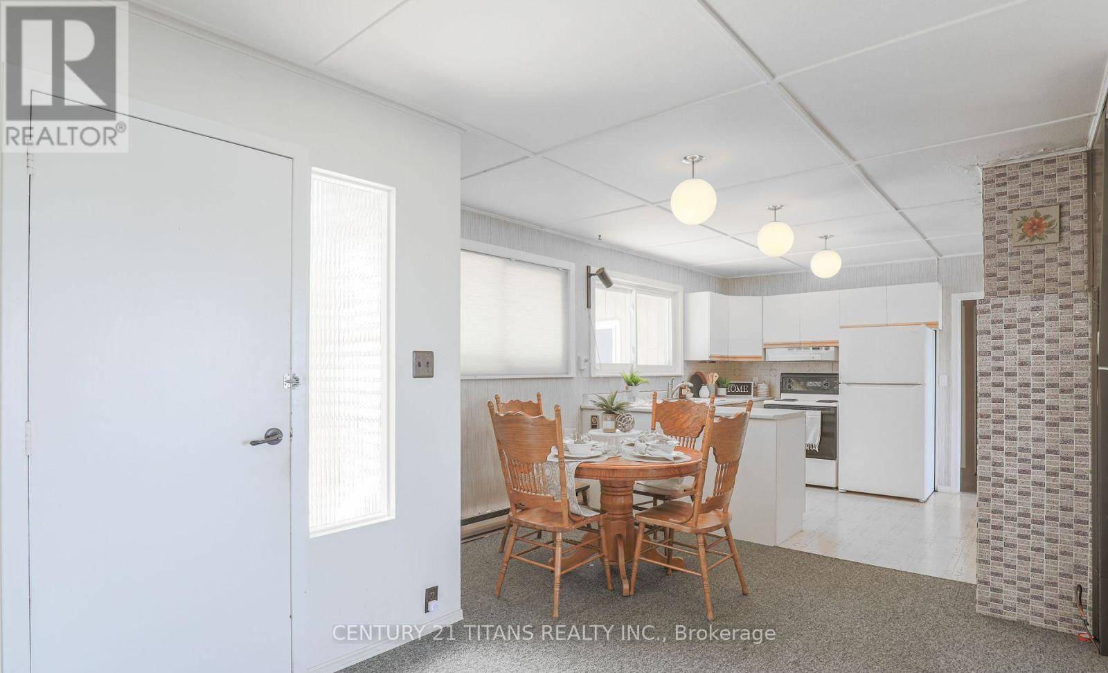 Kawartha Lakes (mariposa), ON K0M2C0,21 GLASSFORD ROAD