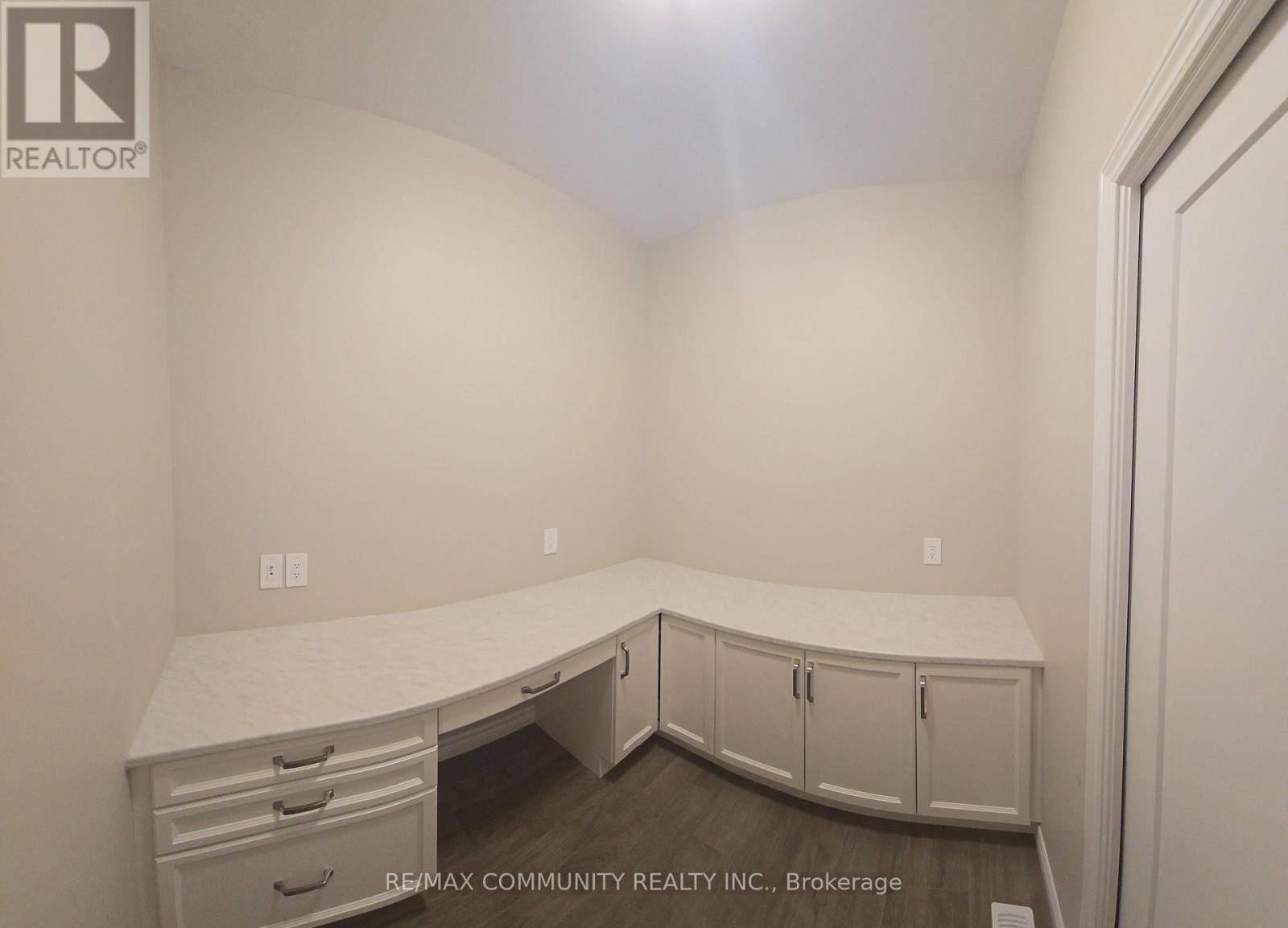Belleville (thurlow Ward), ON K8N0S6,54 RIVERSTONE WAY