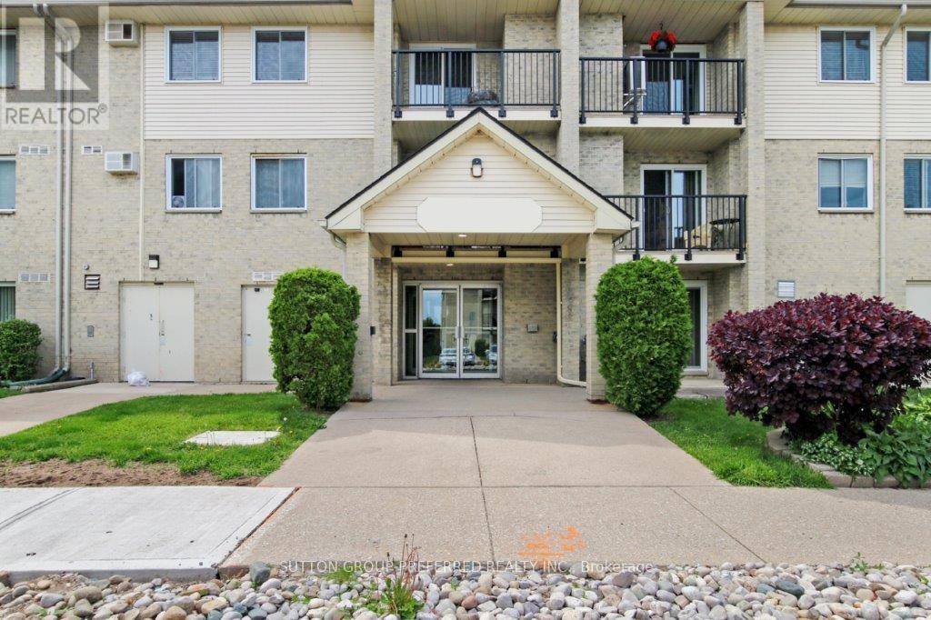 London South (south T), ON N5Z4X7,733 Deveron CRES #116