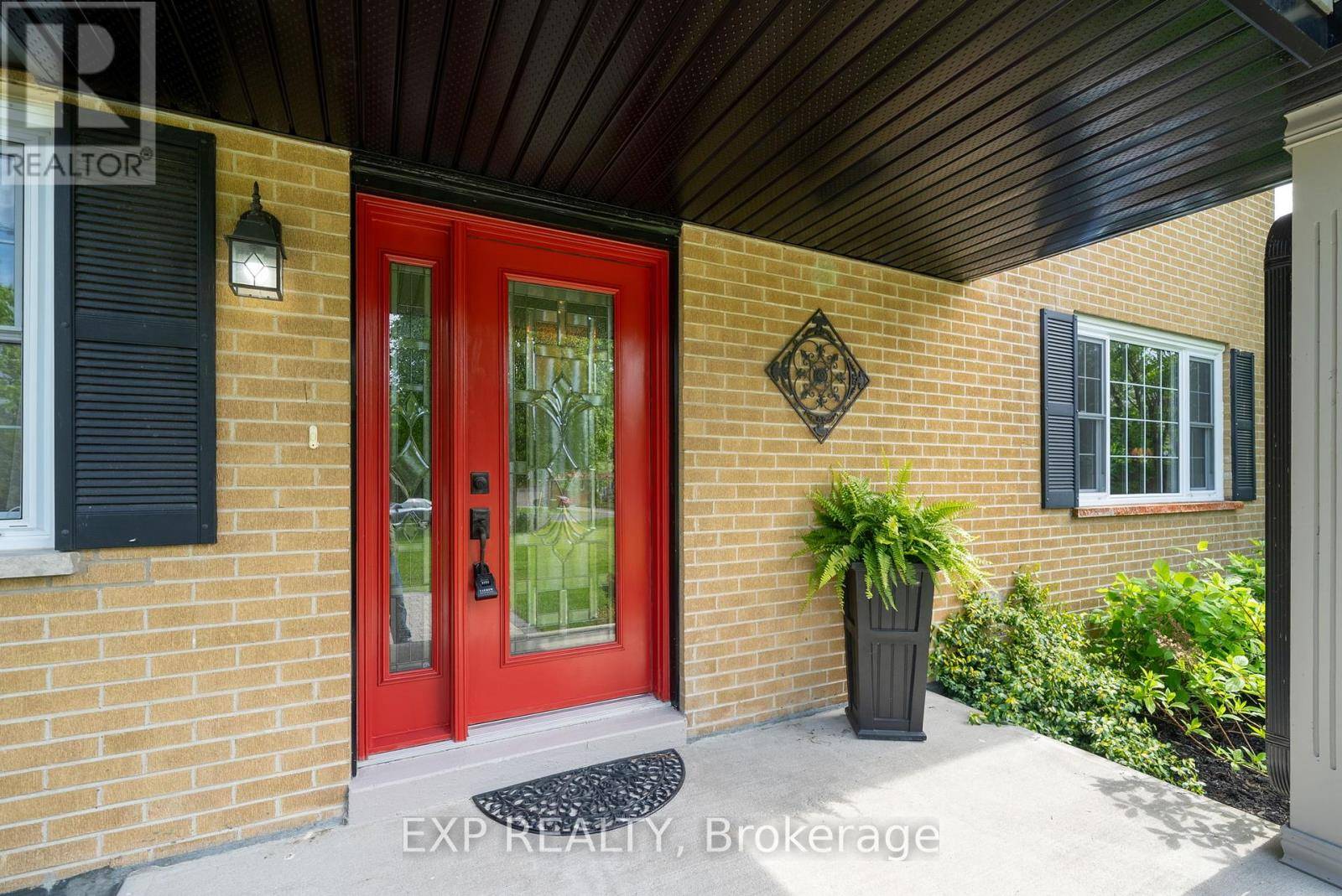 Cobourg, ON K9A1S4,519 LAKESHORE ROAD
