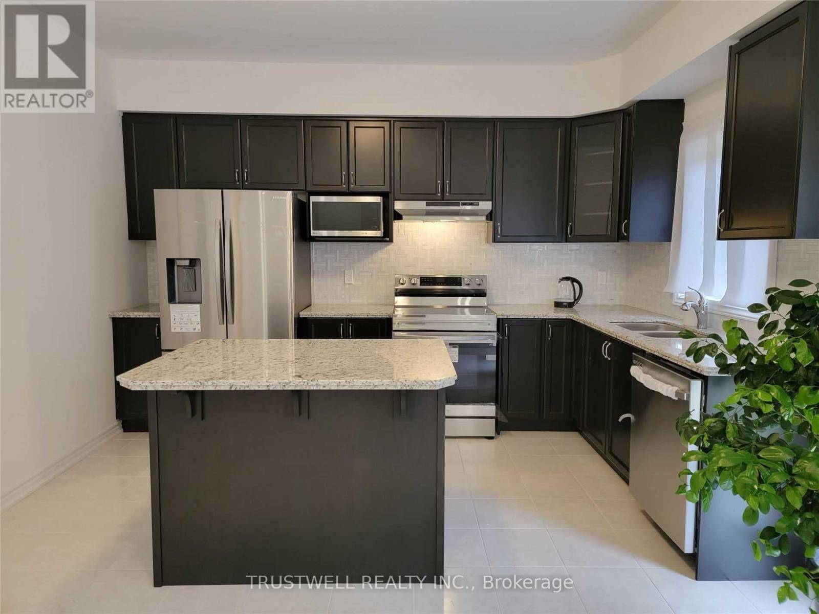 Brant (paris), ON N3L0J8,71 FLAGG AVENUE