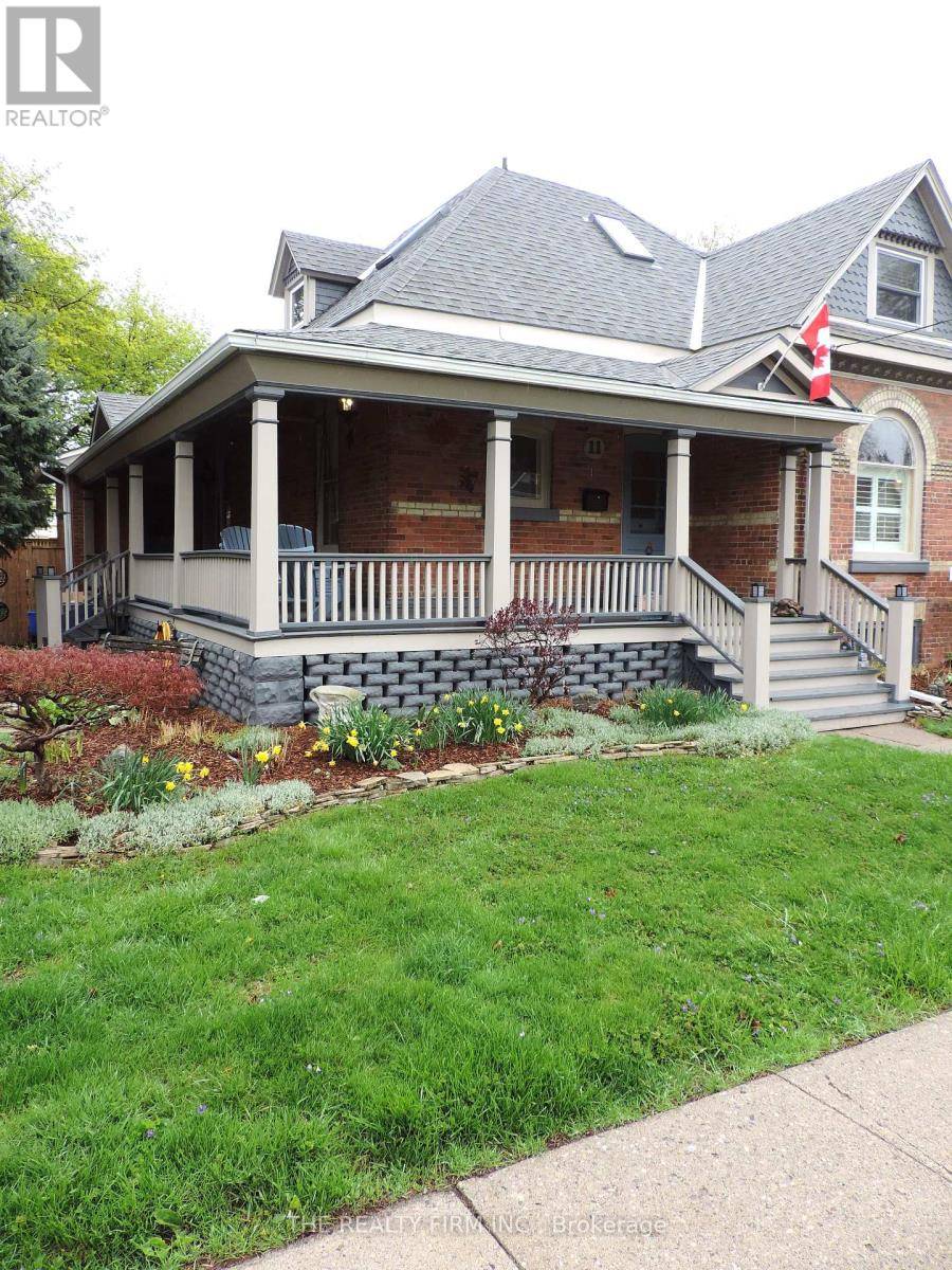 Aylmer, ON N5H1P5,11 SOUTH STREET E