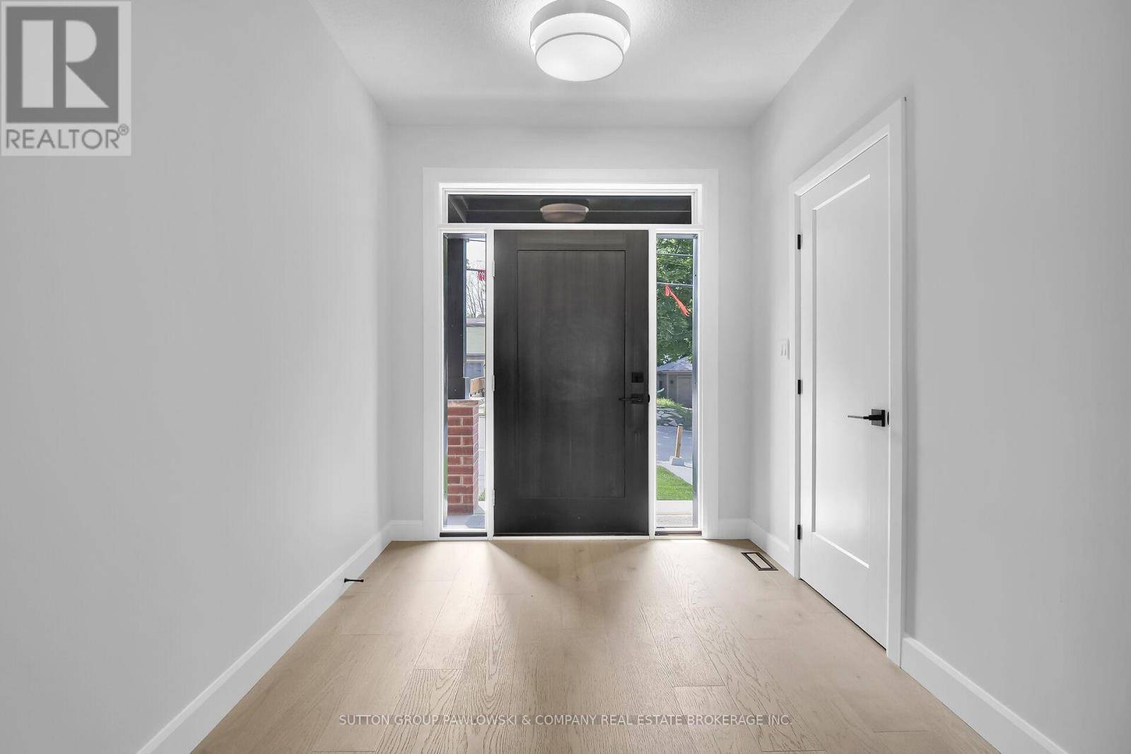 London South (south N), ON N6K3R2,414 Old Wonderland RD #29