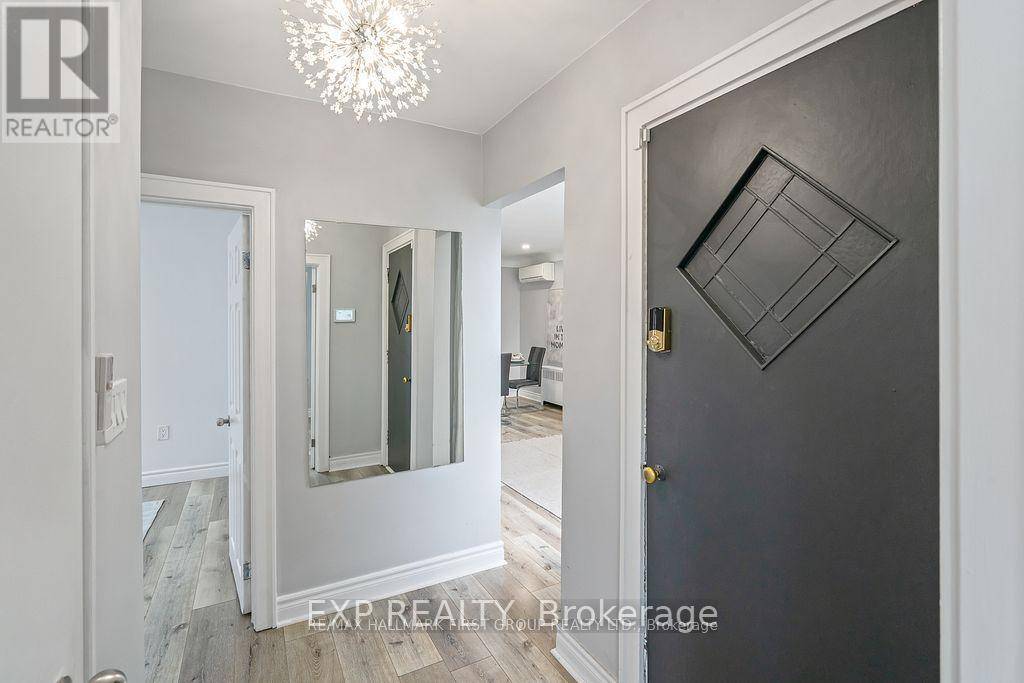 St. Catharines (e. Chester), ON L2R3K9,28 GALE CRESCENT