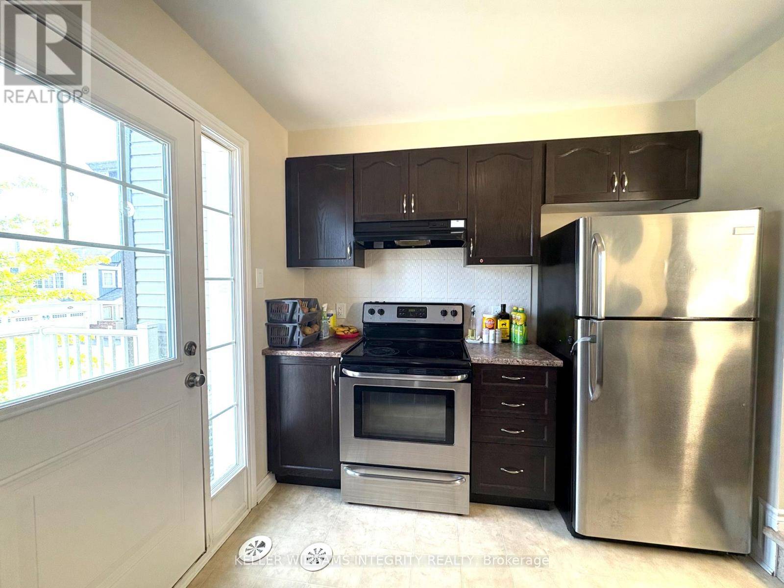 Ottawa, ON K2S0N8,244 CAYMAN ROAD E