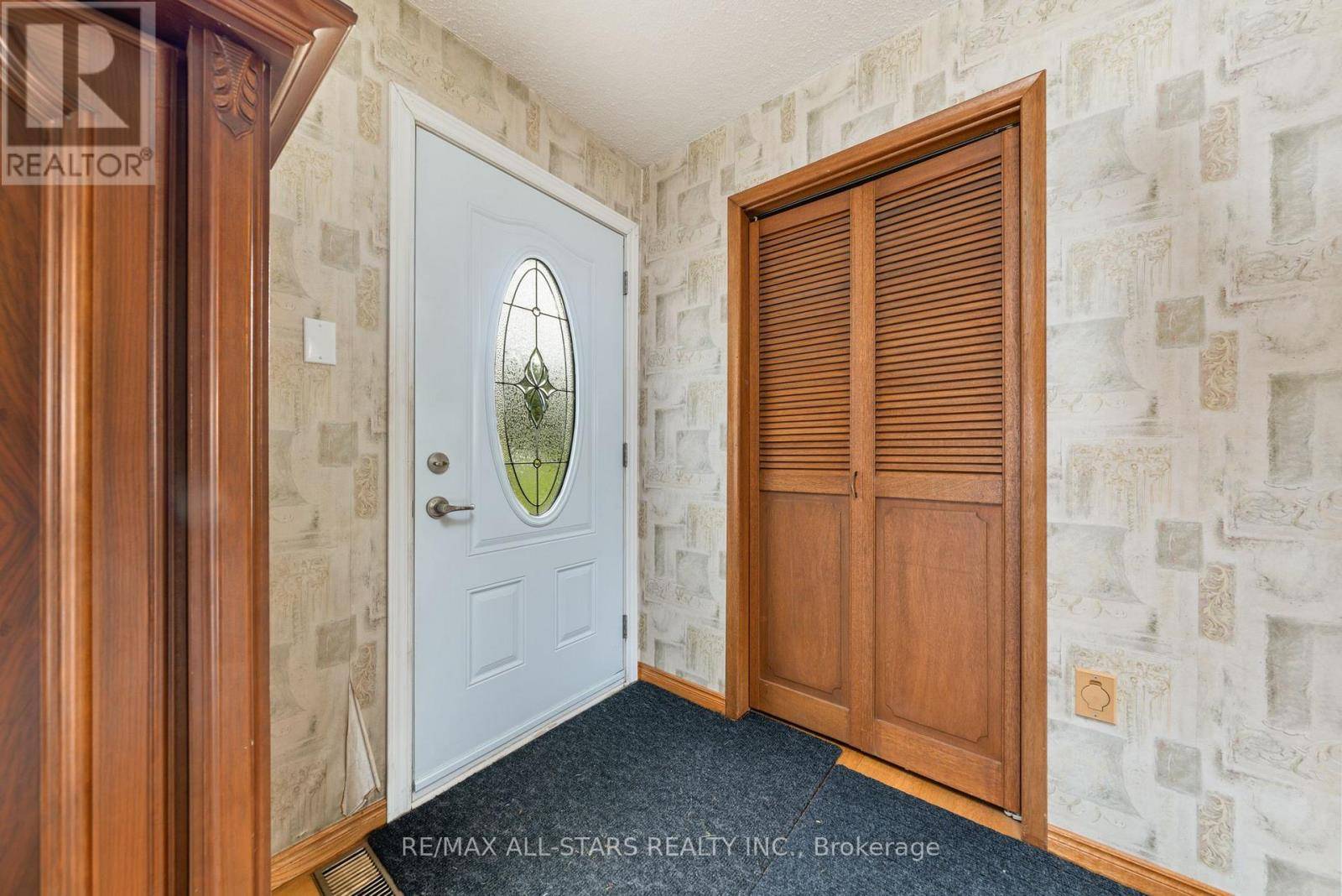 Kawartha Lakes (little Britain), ON K0M2C0,39 NEWMAN ROAD