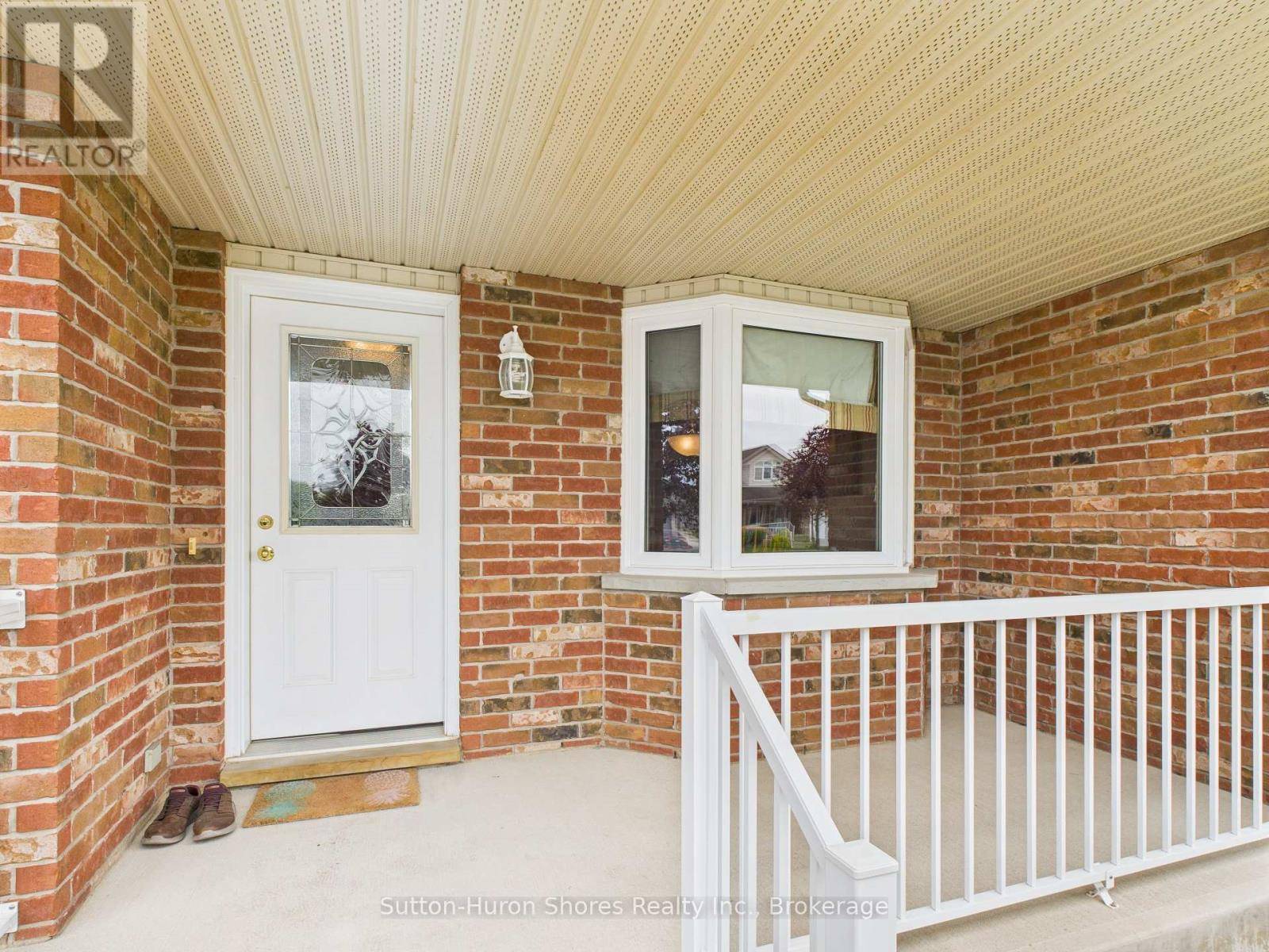 Saugeen Shores, ON N0H2C1,489 ANDREW STREET