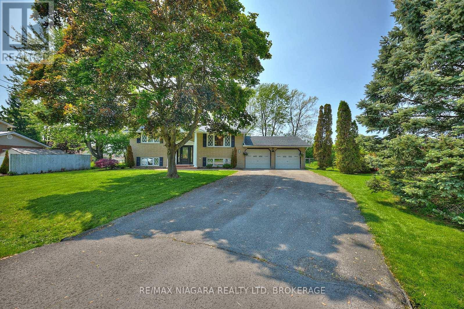 Fort Erie (crescent Park), ON L2A5P7,1129 MANNING COURT