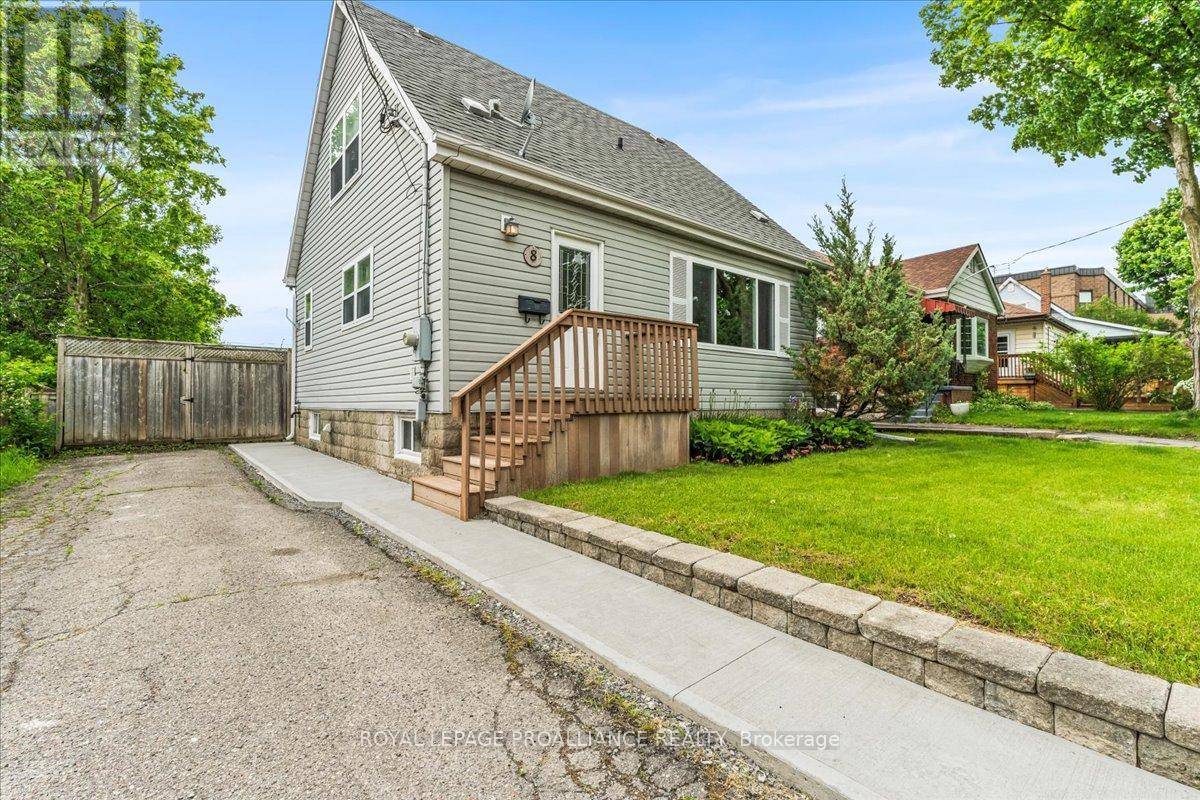 Belleville (belleville Ward), ON K8P3A5,8 CARMEN AVENUE