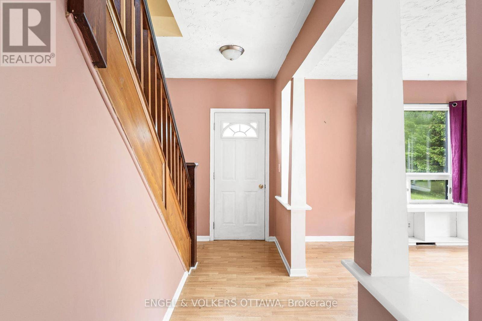 North Dundas, ON K0C2K0,1344 RODNEY LANE
