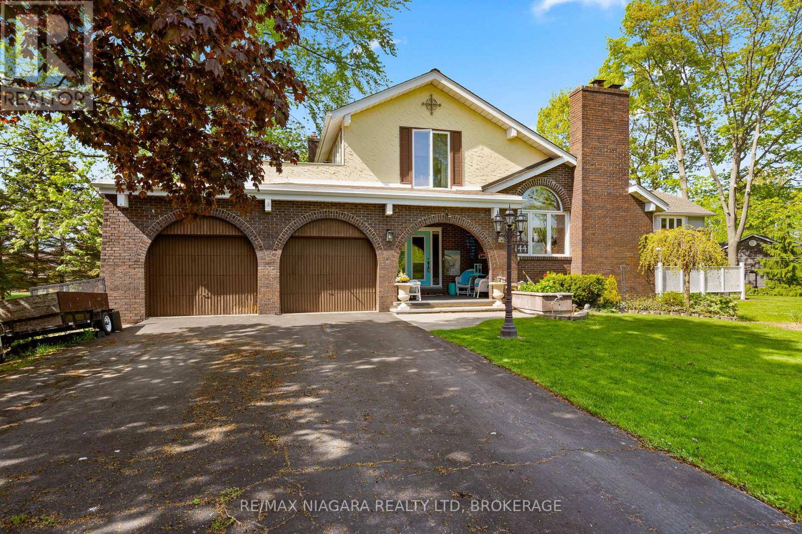 Port Colborne (sugarloaf), ON L3K2R9,144 TENNESSEE AVENUE