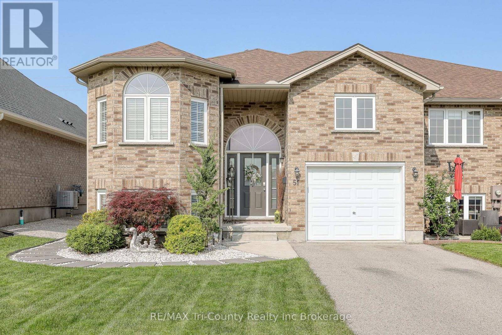 Tillsonburg, ON N4G0C6,51 TRAILVIEW DRIVE