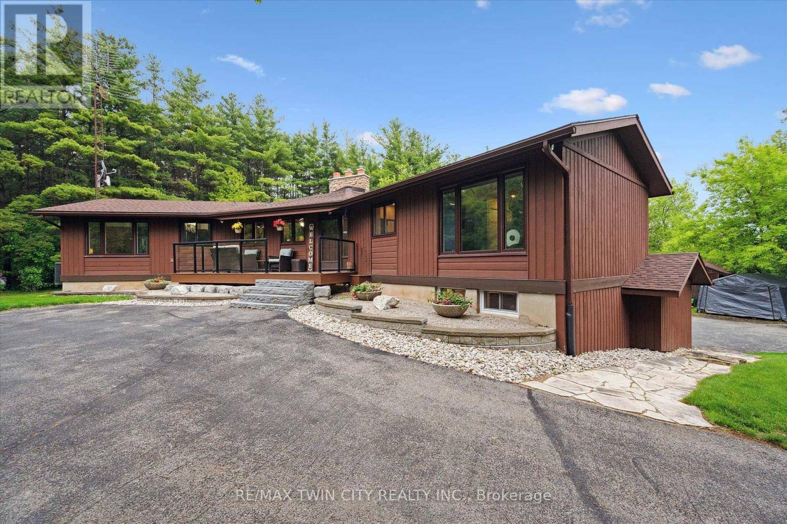 Puslinch (crieff/aikensville/killean), ON N3C2V4,6587 WELLINGTON ROAD 34 ROAD