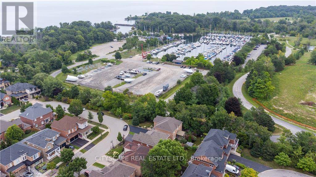 Hamilton (winona Park), ON L8E6C1,46 BRIDGENORTH CRESCENT