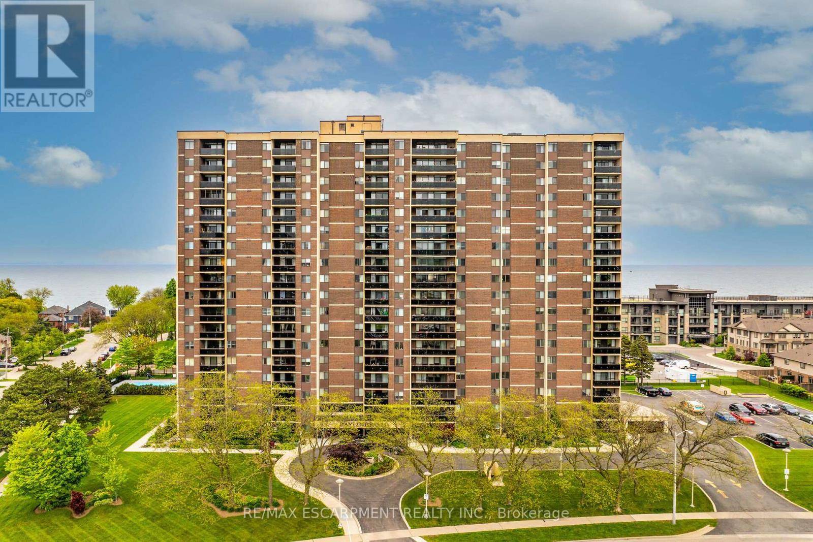 Hamilton (stoney Creek), ON L8E3W6,301 Frances AVE #1409