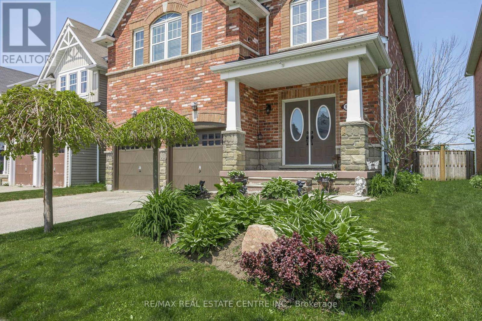 Shelburne, ON L9V2S7,904 O'REILLY CRESCENT