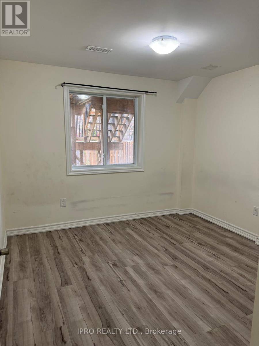 Guelph (willow West/sugarbush/west Acres), ON N1K1Z7,43 CURZON CRESCENT