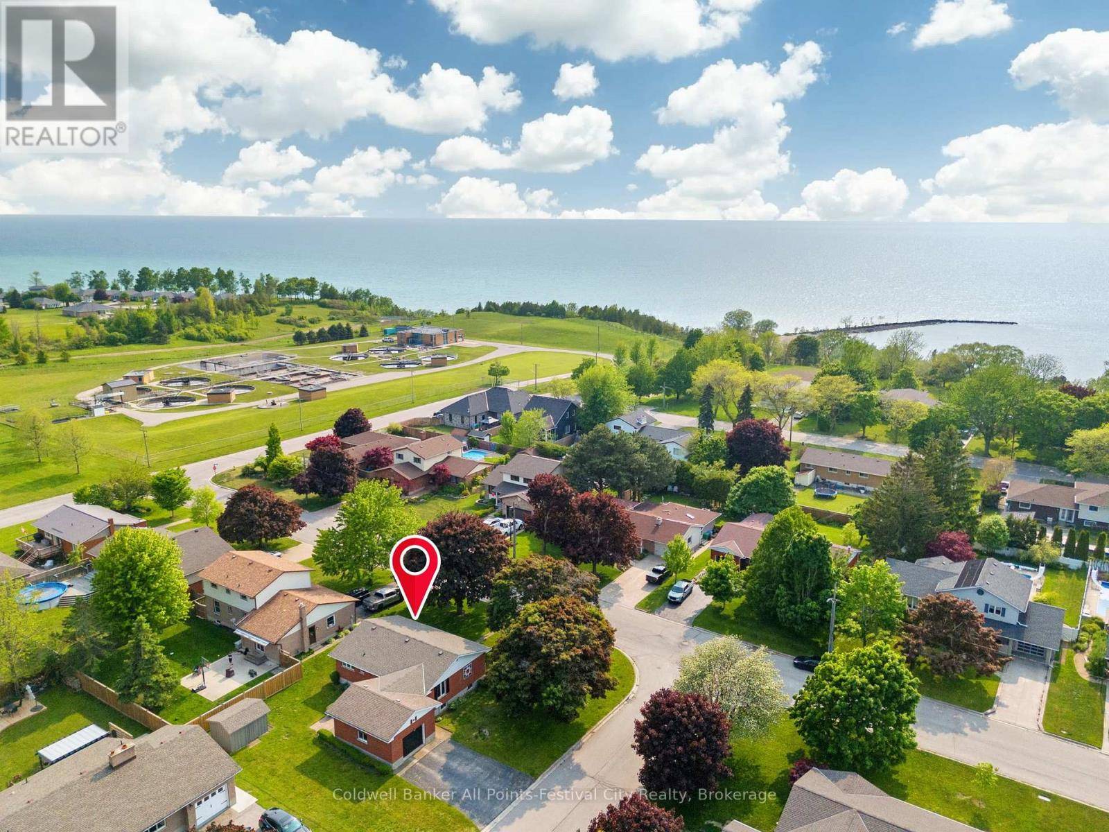 Goderich (goderich (town)), ON N7A4G1,305 WARREN STREET