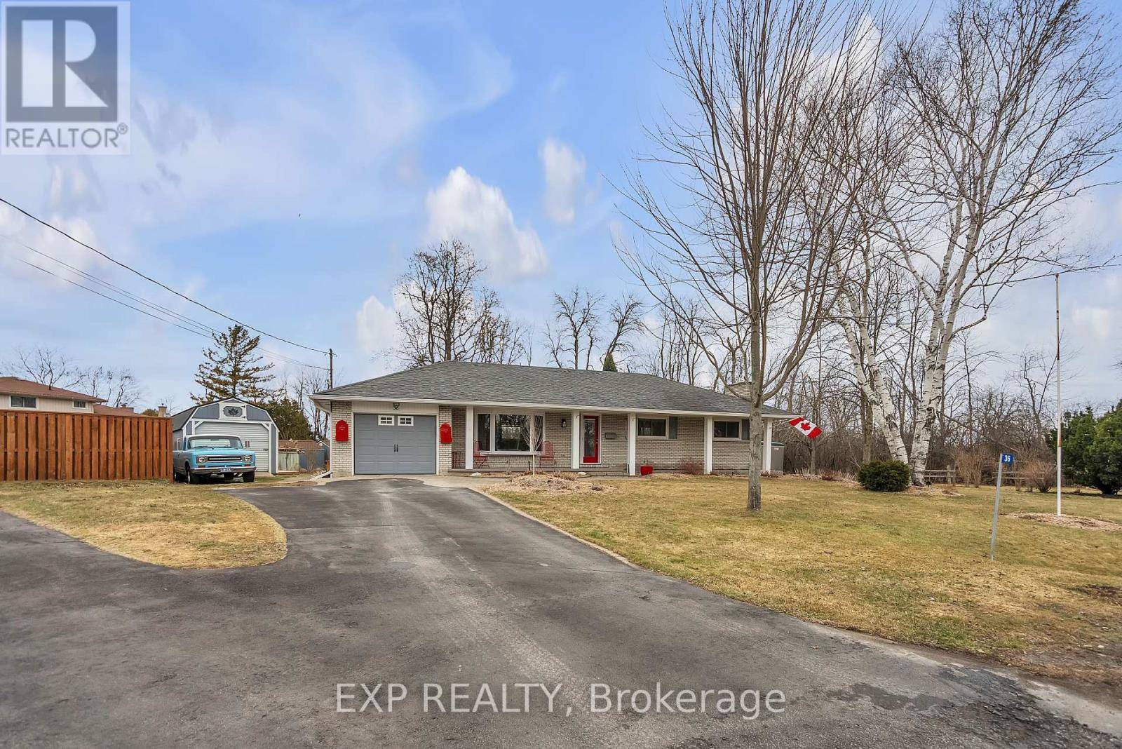 Quinte West (sidney Ward), ON K8R1G3,36 ROCKHILL COURT